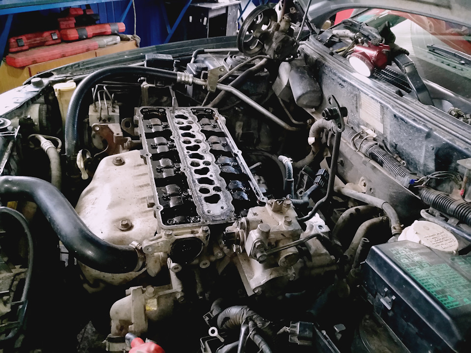 Пошел процесс разборки — Mitsubishi Carisma