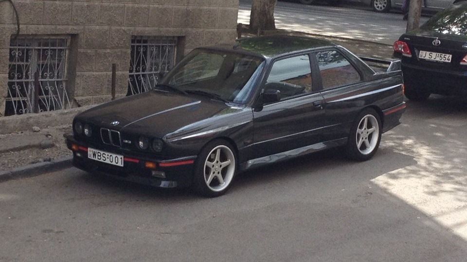 купить 1986 bmw m3 coupe (e30) купить 1986 bmw m3 coupe (e30)