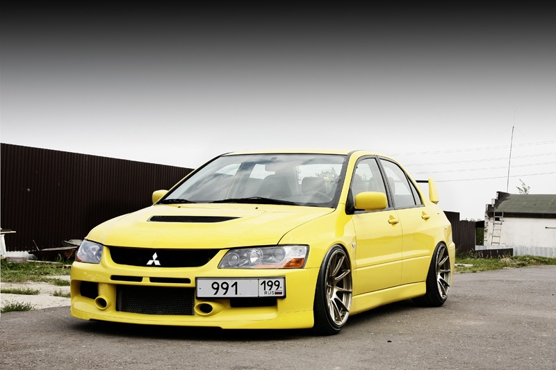 Mitsubishi Lancer Evolution 9 Р¶РµР»С‚С‹Р№