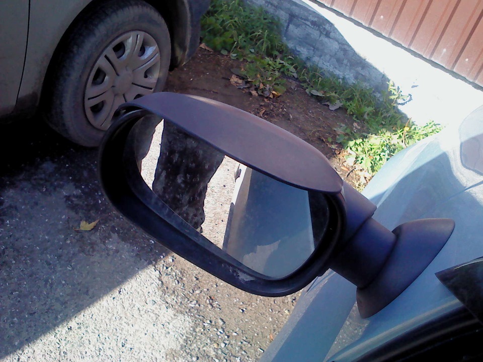 Козырьки на зеркала — Renault Logan (1G), 1,4 л, 2007 года | тюнинг ...