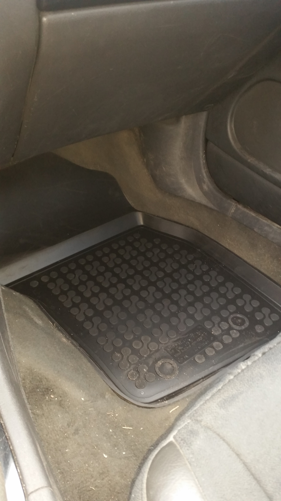 Надвигалась зима, да и не только — Volvo V40 (1G), 1,9 л, 2002 года ...