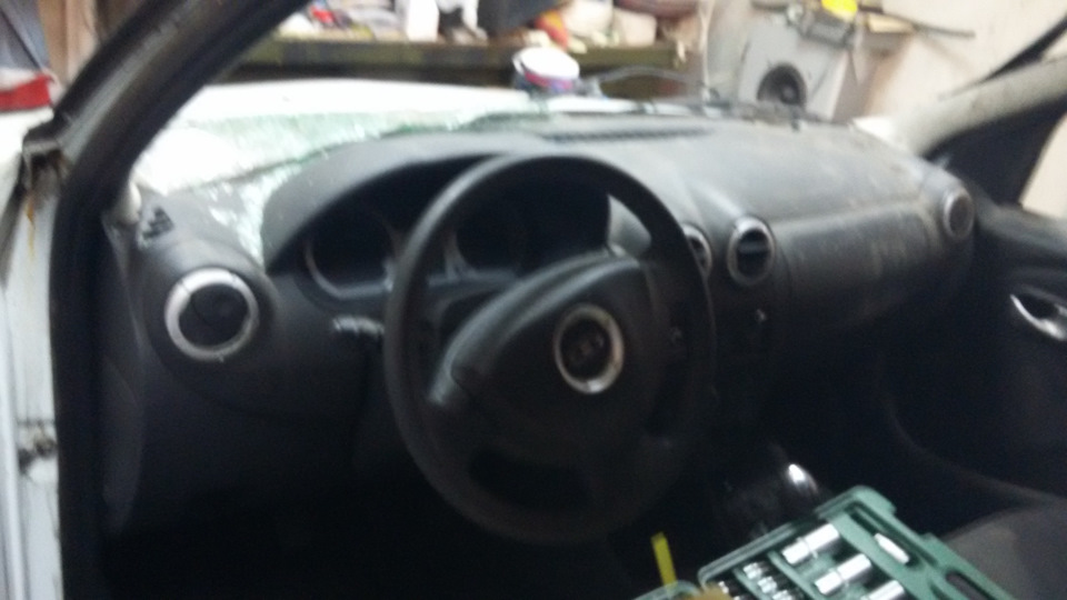 Начало. Разбор салона.2 — LADA Ларгус, 1,6 л., 2015 года | кузовной ...