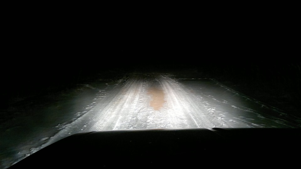 Ближний на ФГ-140 без экрана с лампами OSRAM(патроны я прямо на дороге заменил на Н4) — ИЖ Москвич 412