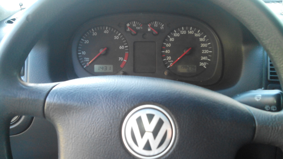 Датчик кислорода и лягушка педали тормоза — Volkswagen Golf Variant ...