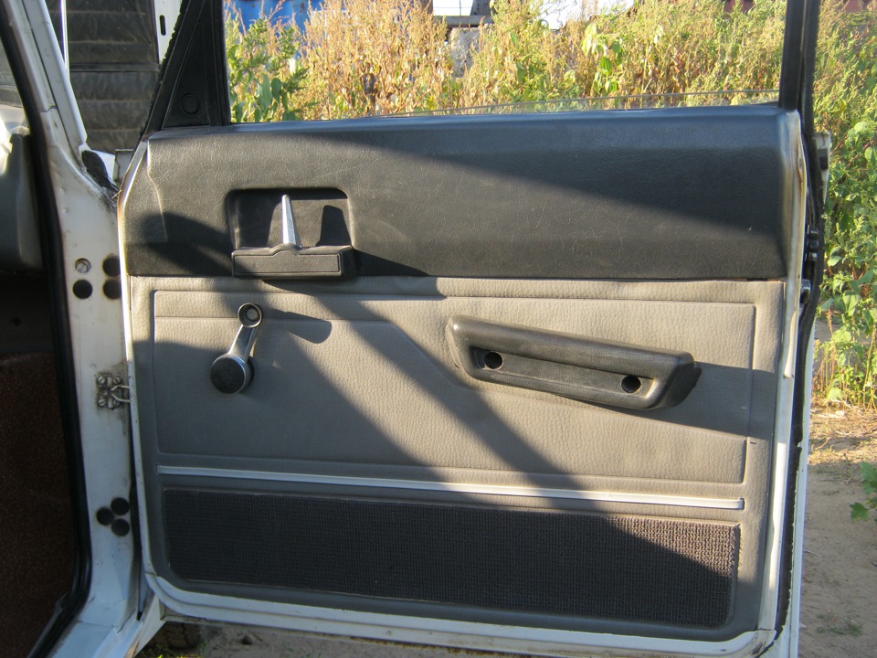 Москвич 3 как снять обшивку двери