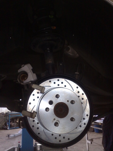 Replacement of brake discs and pads - Toyota Camry 35 L 2008