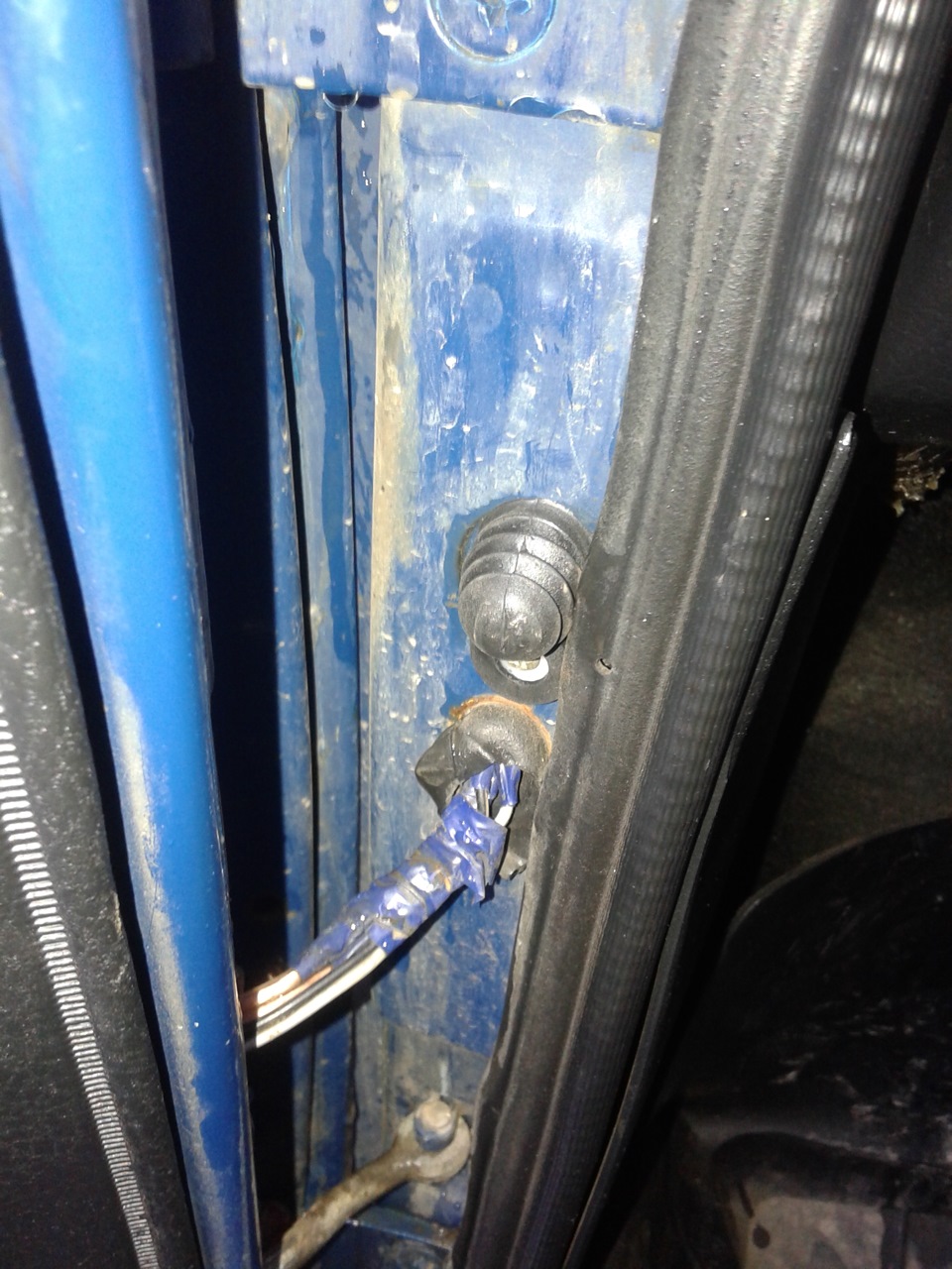 На законном месте) — Lada 21075