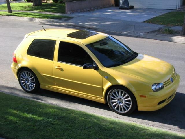 Volkswagen Golf 3 Р¶РµР»С‚С‹Р№