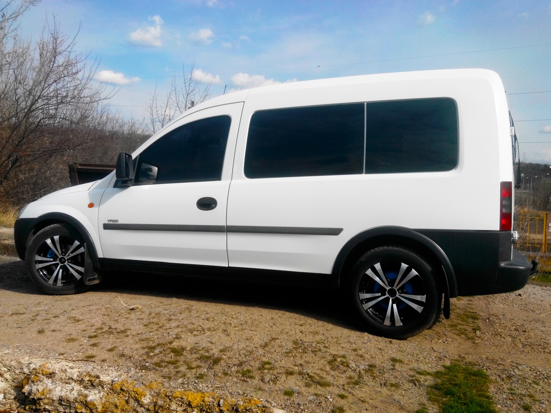 Опель комбо фургон салон. Опель комбо 16 16. Opel combo. Opel combo 2008. Опель комбо 1.