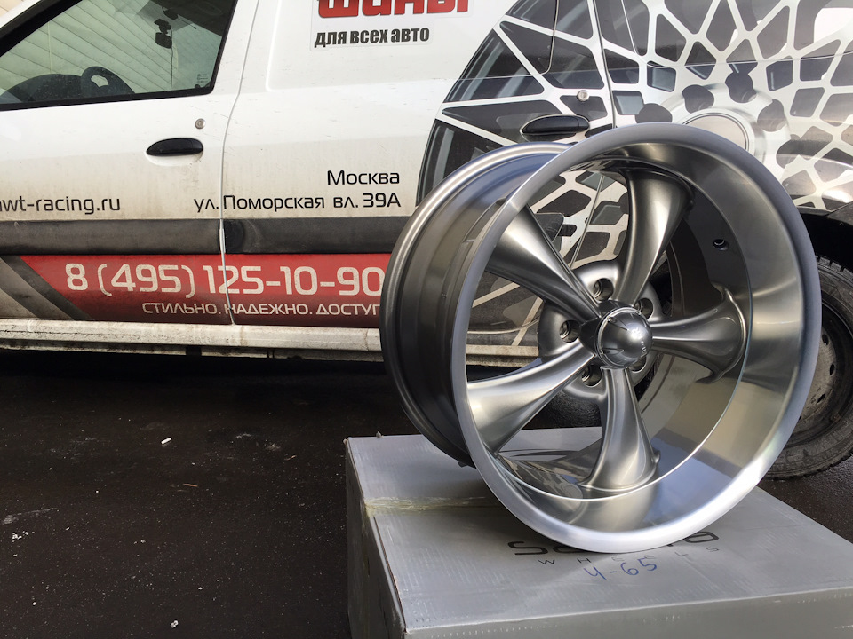 олдскульные литые диски Ridler 695 шириной 9.5J с огромной полкой ...