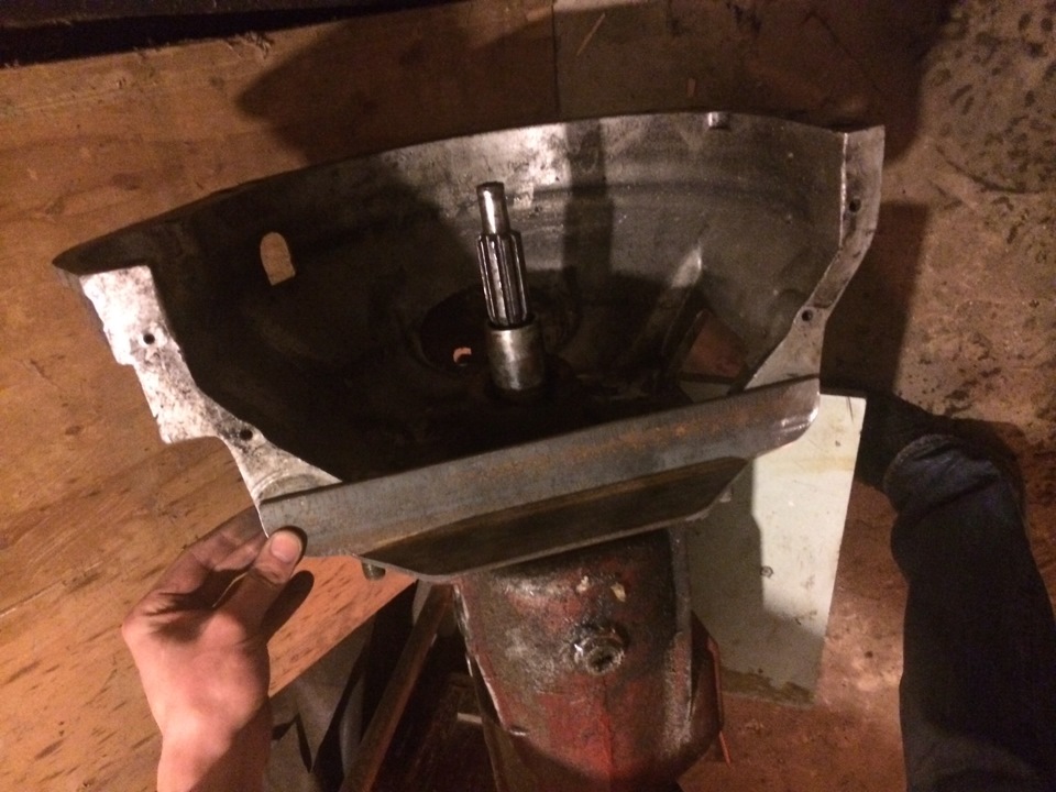 Кпп газ 51 на уаз. Раздатка уаз на кпп газ 53. Стыковка кпп газ с двигателем д240. Колокол кпп газ 24. Стыковка кпп.