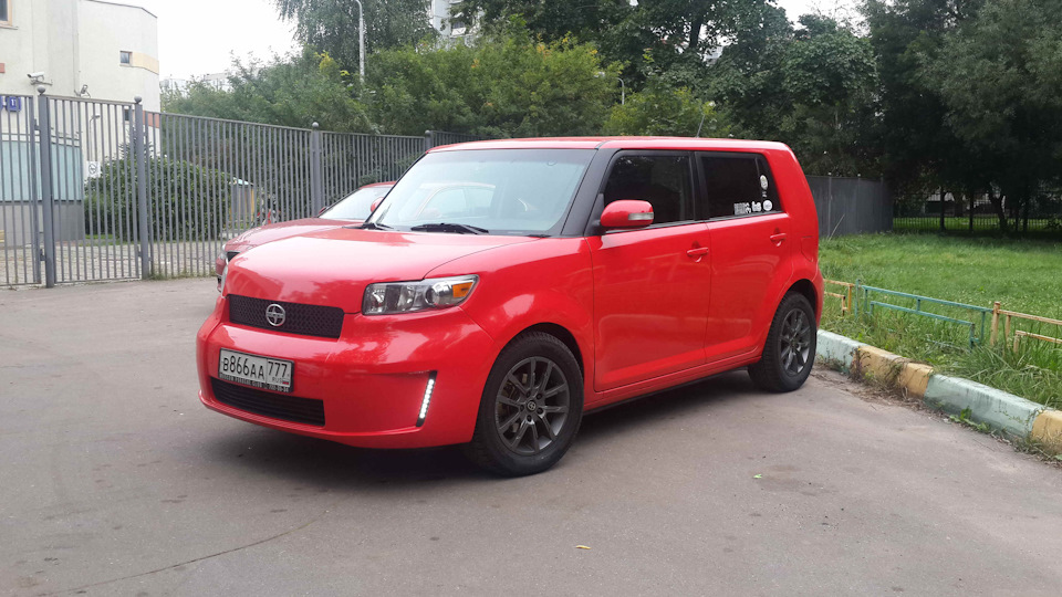 Scion XB 2