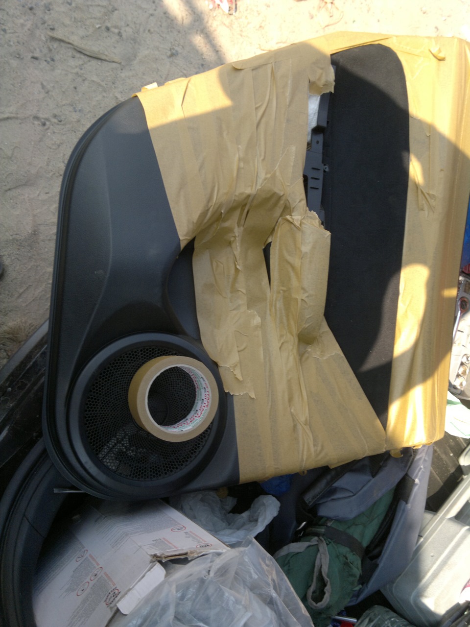 скотч хорошо прижимаем, особенно вокруг тканевой вставке. — Honda Civic Hatchback (8G)