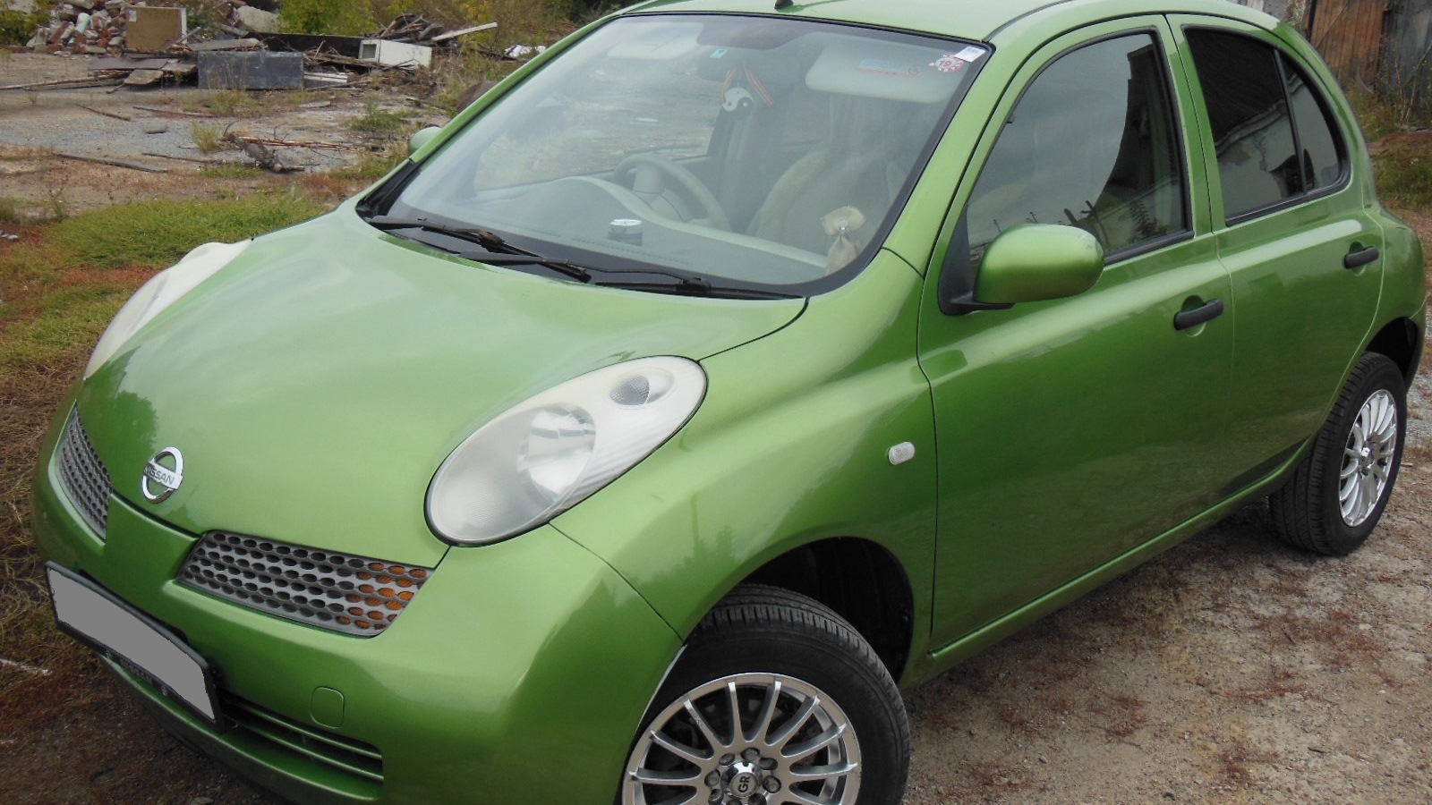 Марч 2008. Ниссан Марч 2008. Ниссан Марч зеленый. Green Nissan Micra. Ниссан Марч Божья коровка.