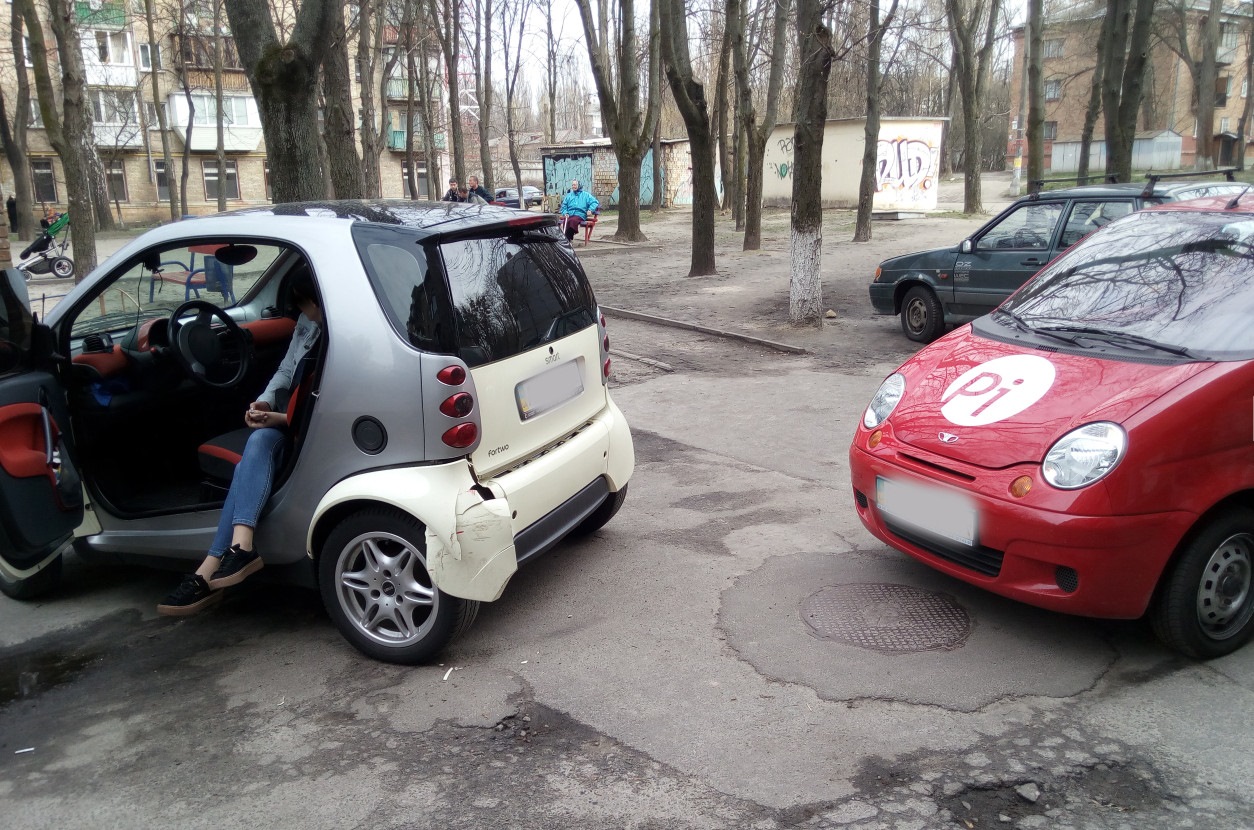 Водитель дэу матиз. Смарт Matiz. Daewoo Matiz Smart. Smart Fortwo и Матиз. Smart Fortwo Daewoo Matiz с багажником.