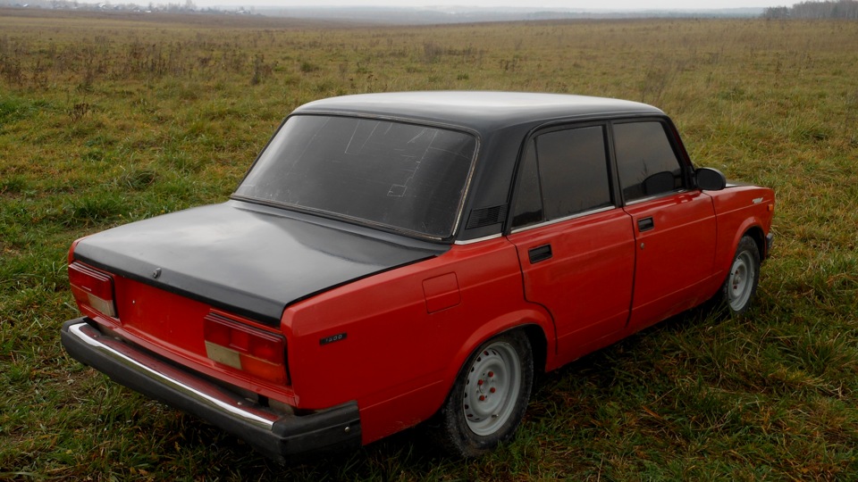 Lada 2107 Red