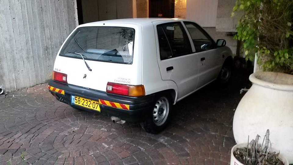 1989 daihatsu charade