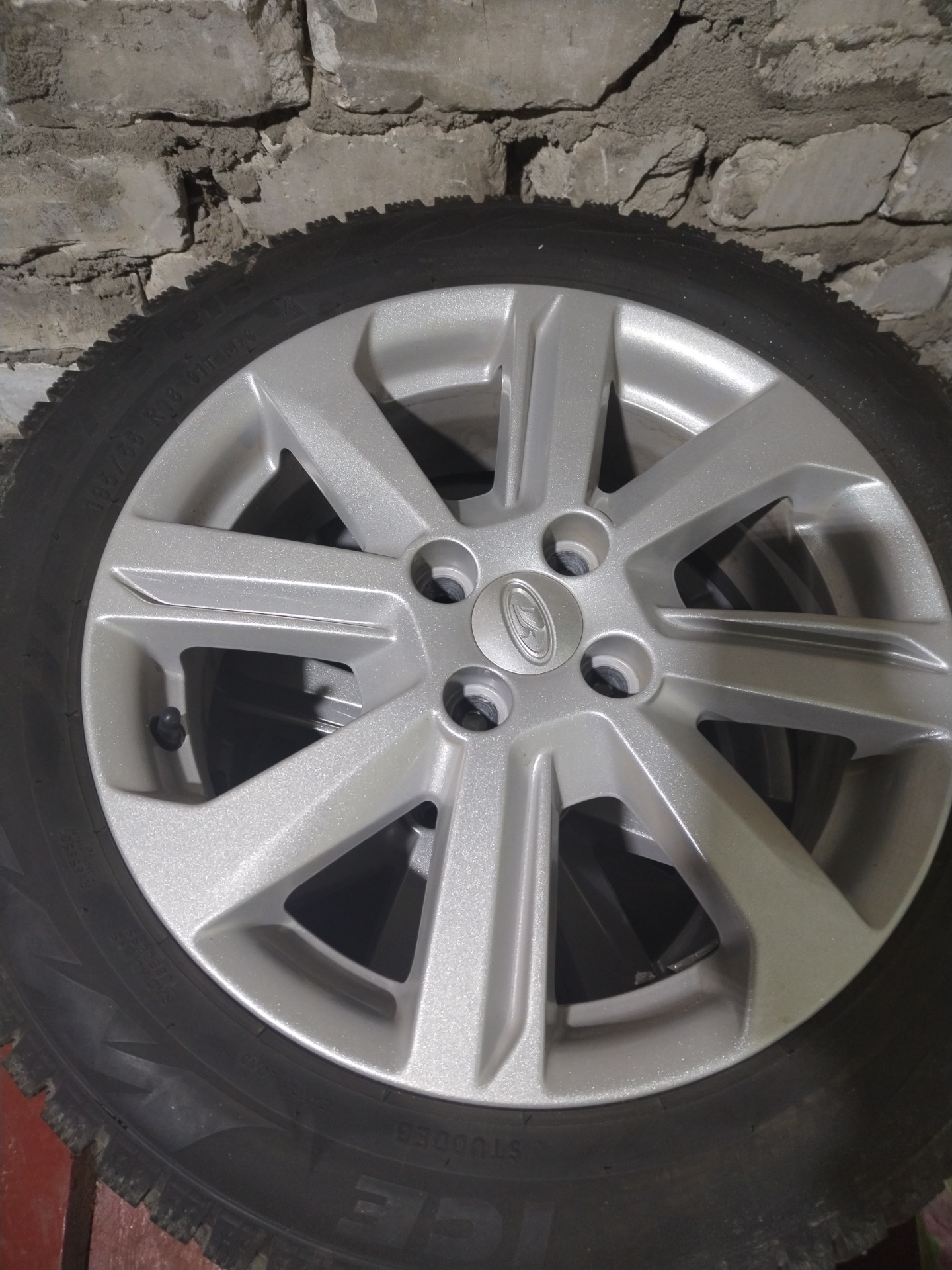 Резина Pirelli Formula Ice 195/55 R16 91T — Lada Vesta (1G), 1,6 л ...