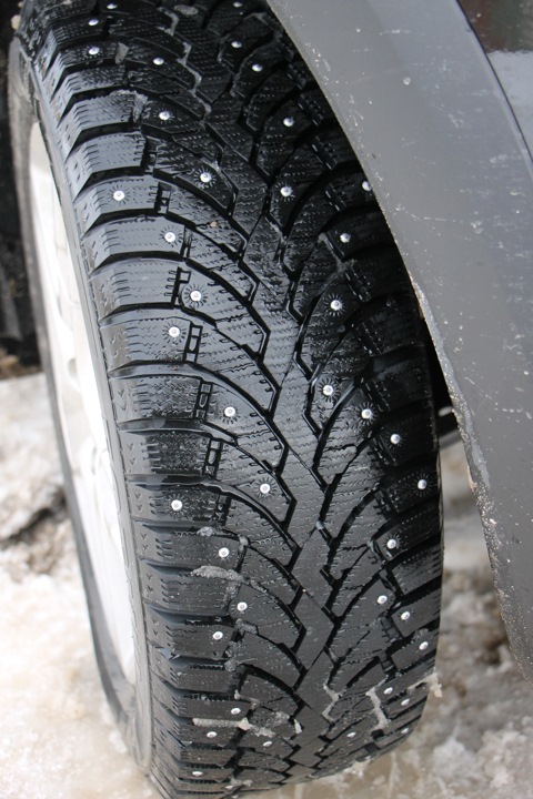 Formula ice friction. Пирелли формула айс. Pirelli Formula Ice сбоку. Резина Пирелли 205 55 16 зимняя Рено Сандеро.