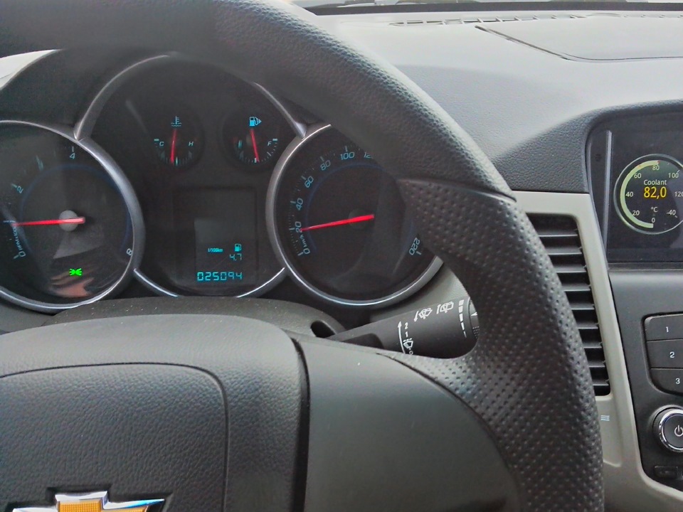 Chevrolet cruze при какой температуре включается вентилятор