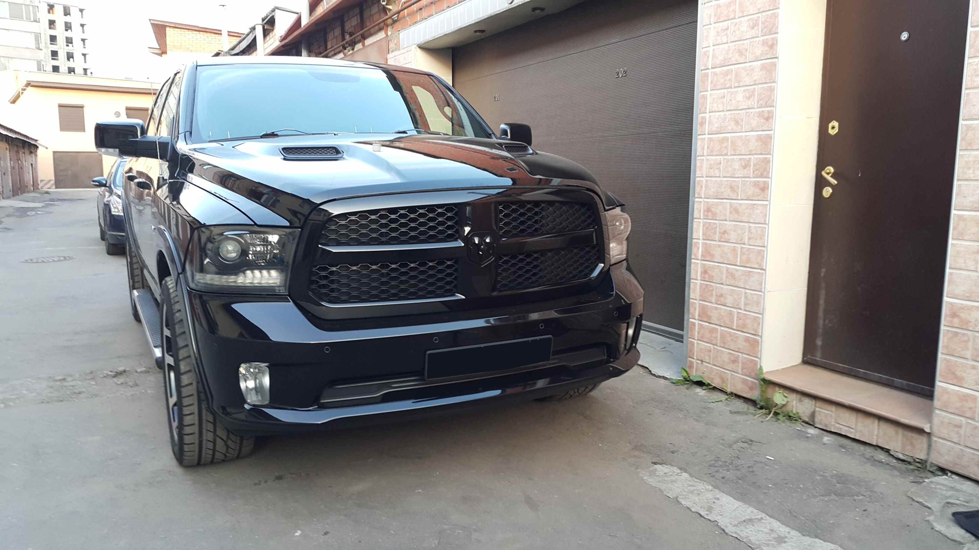 Dodge Ram 5.7 бензиновый 2014 | 1500 Sport на DRIVE2