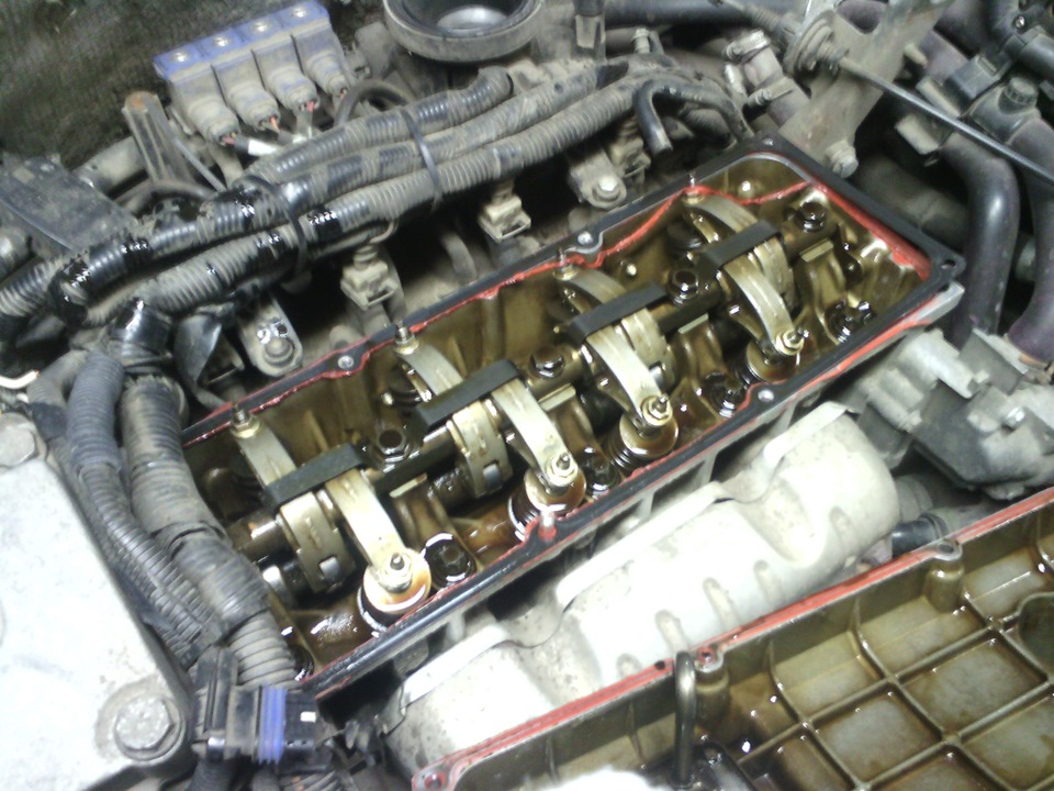 Замена маслосьемных колпачков — Renault Kangoo (1G), 1,4 л, 2006 года ...