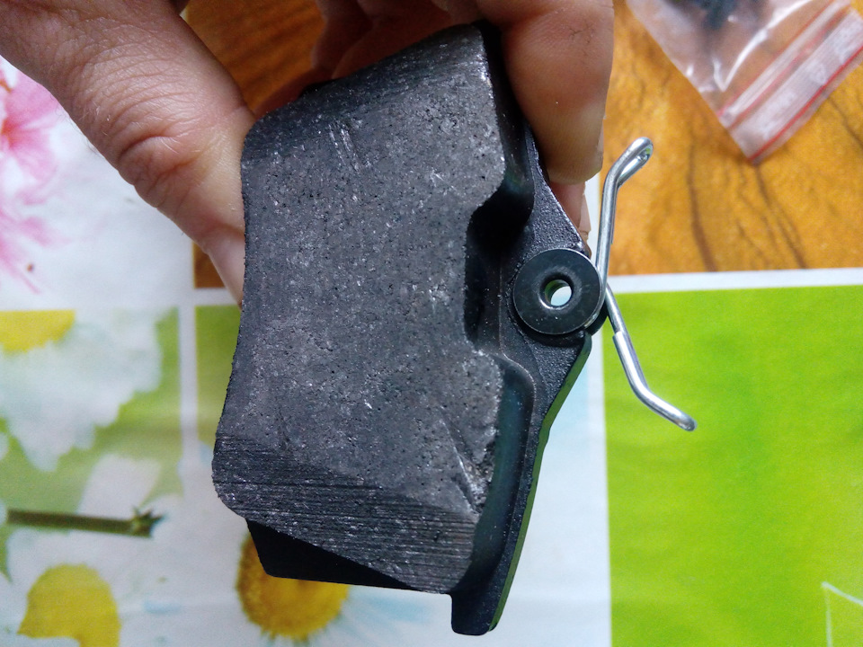 Очень качественные испанские тормозные колодки Remsa. Это не реклама. — Renault Megane II