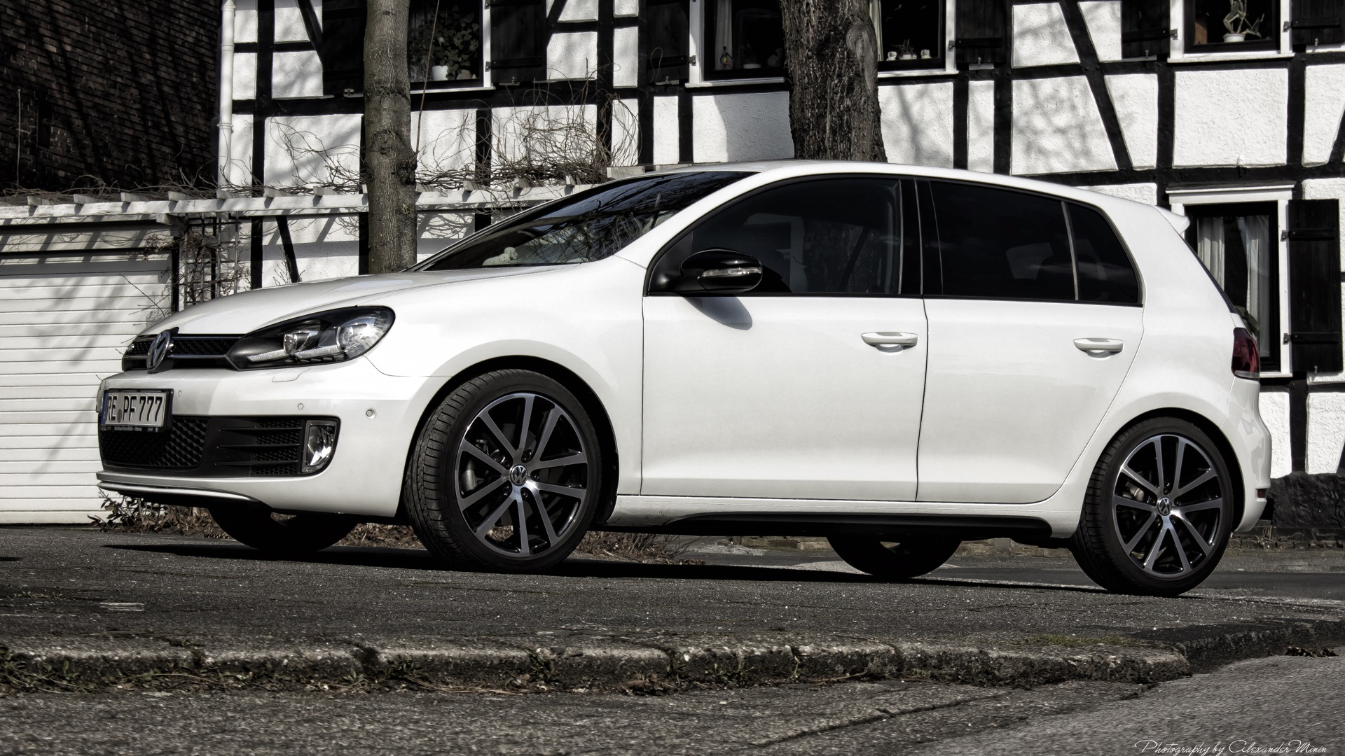 Volkswagen Golf GTD (Mk6) 2.0 дизельный 2012 | Белый перламутр на DRIVE2