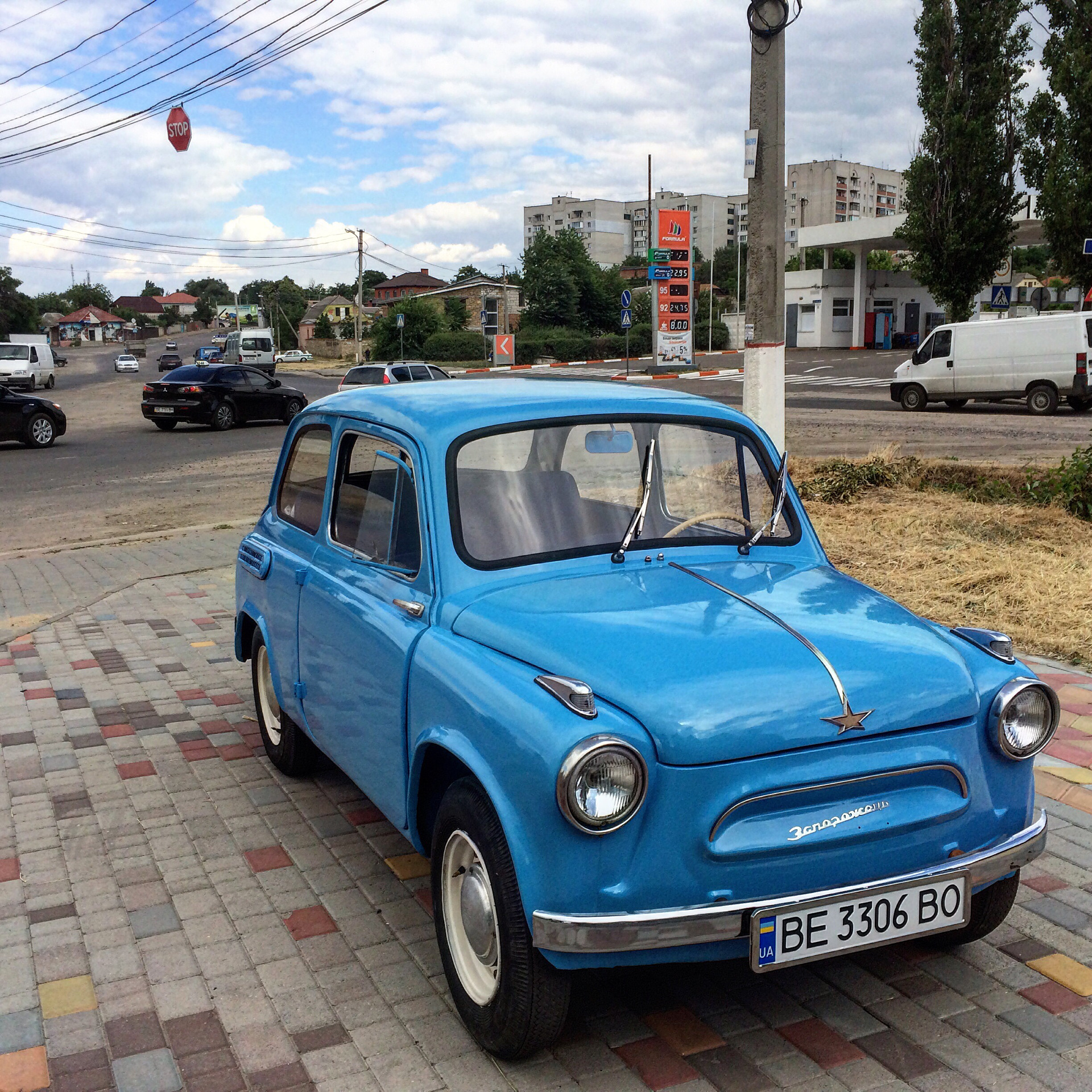 Запорожец автомобиль фото старый горбатый