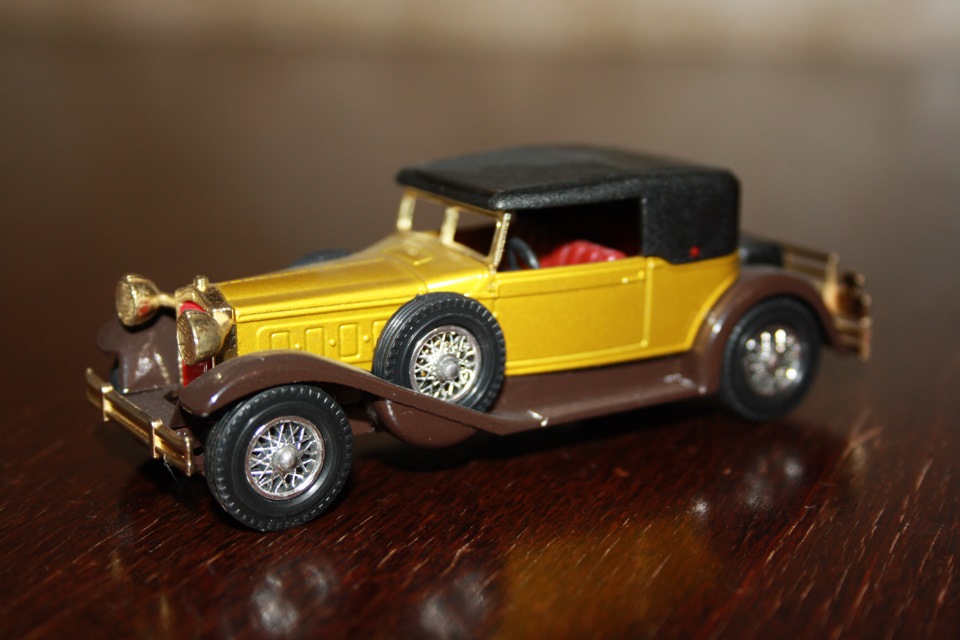 Сувенирные машинки авито. 1930 Packard Victoria. Chevrolet Corvette 1954 1-43 Matchbox. Советские сувенирные машинки. Packard 1/43.