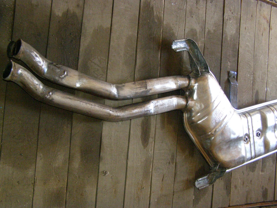 Фото в бортжурнале BMW 7 series (E32)