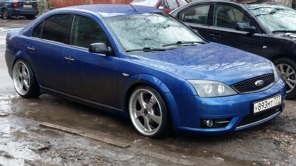 Ford Mondeo st220