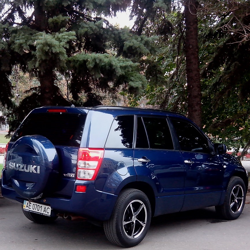 Suzuki grand vitara mt. Suzuki Grand Vitara. Suzuki Grand Vitara японская Нива. Сузуки Гранд Витара синяя. Сузуки Гранд Витара синий цвет.
