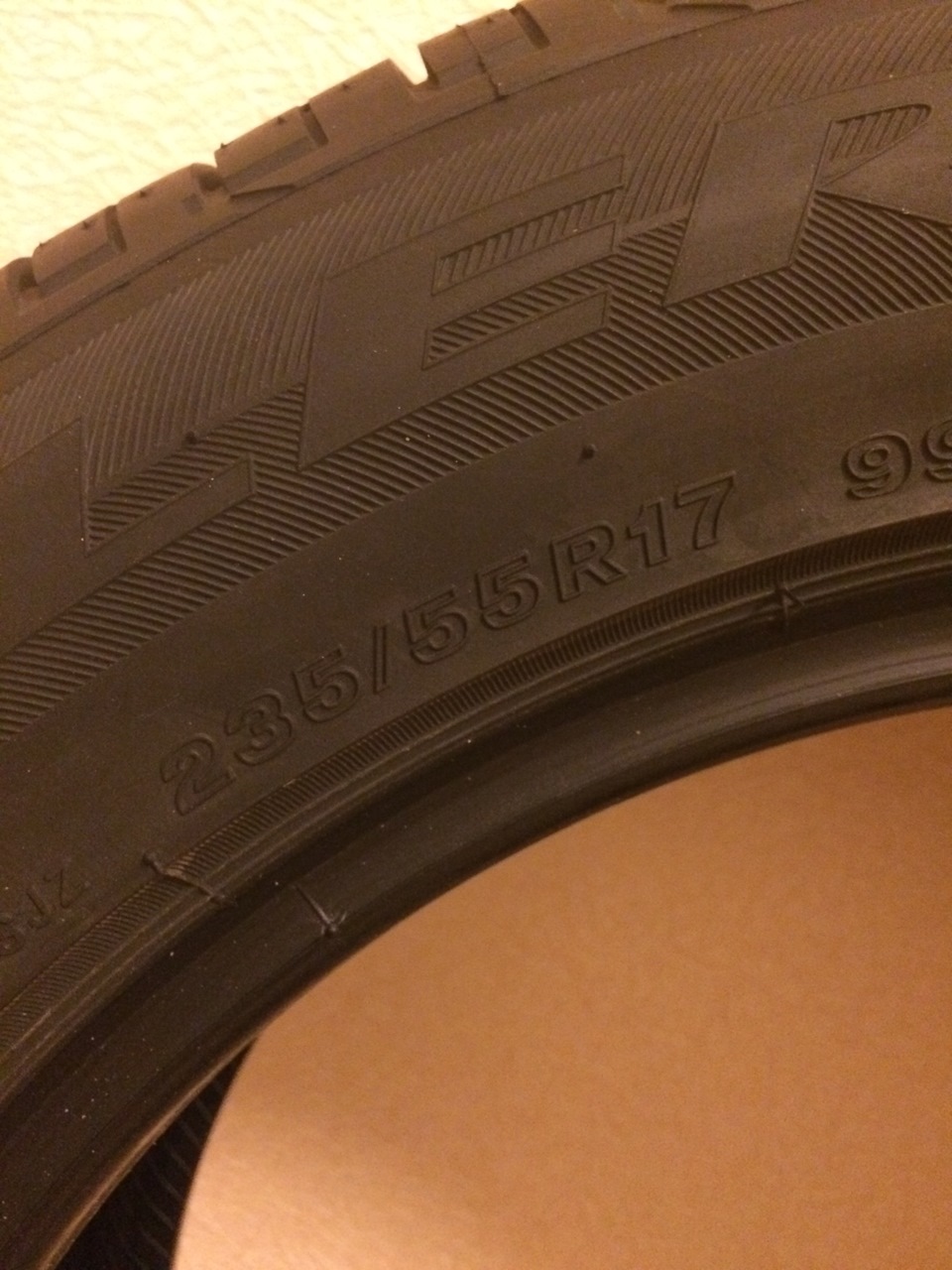 Продаю оригинальную летнюю резину 235/55 R17 — DRIVE2