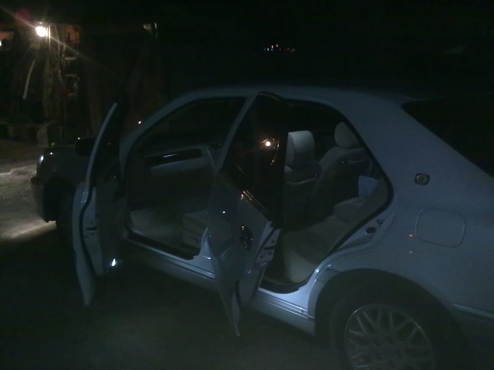 ставим светодиоды — Toyota Crown (S170), 2,5 л, 2000 года | электроника ...