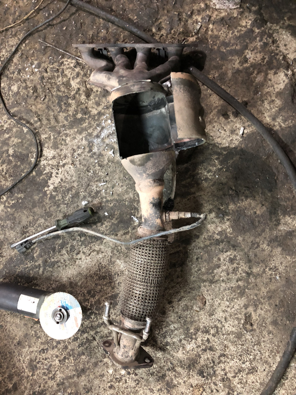 евро 2. удаление катализатора. — Ford Focus Hatchback III, 2 л, 2012 ...