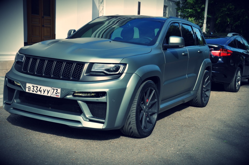 Jeep Grand Cherokee srt8 2011