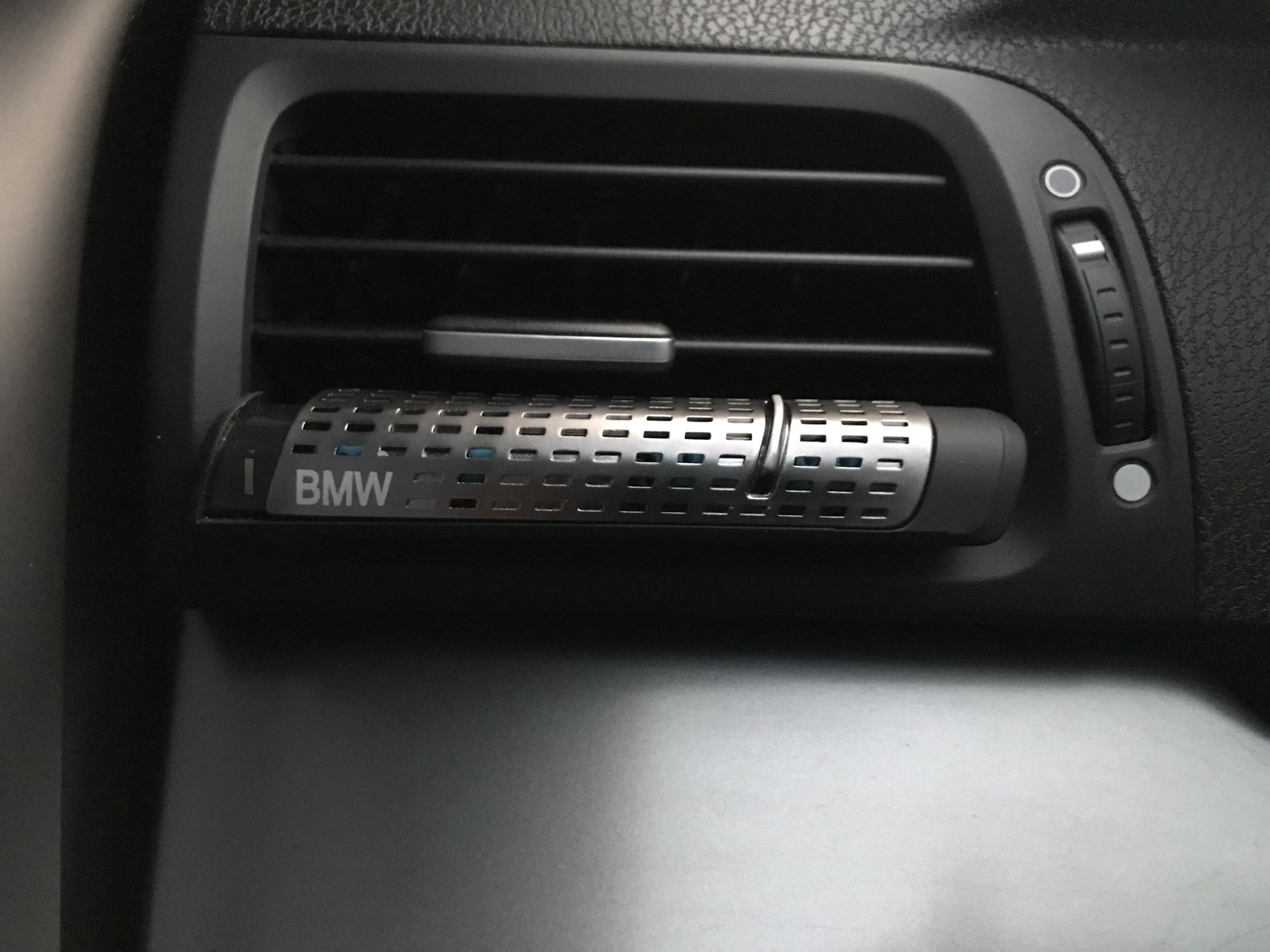 Ароматизатор от BMW — Honda Accord (8G), 2,4 л., 2011 года | аксессуары ...