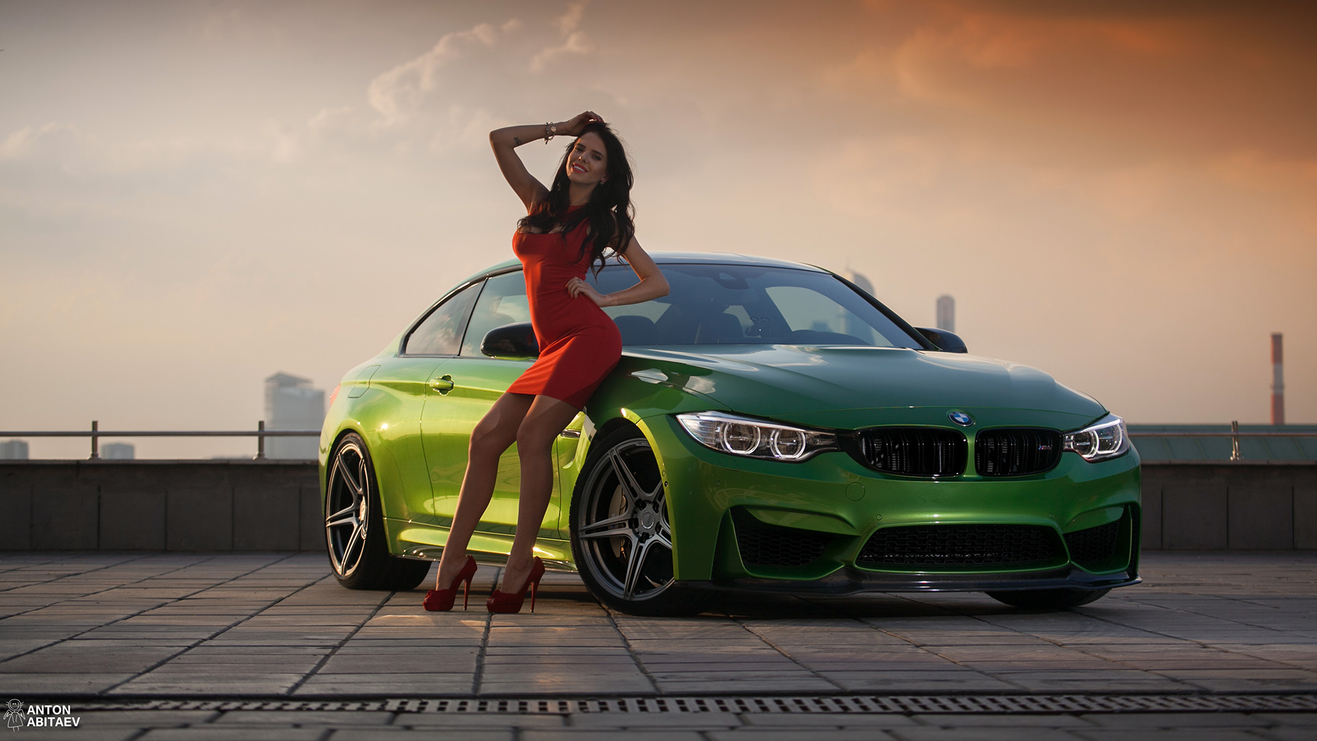 БМВ m4 girl. БМВ м4 девушка. BMW m5 девушка. BMW m4 девушка.