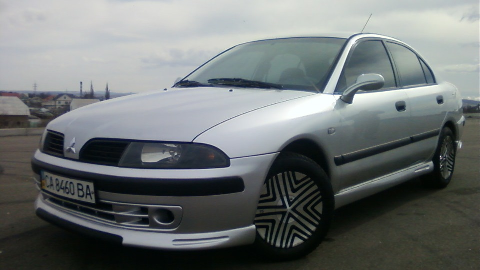 mitsubishi carisma 1.8 отзывы