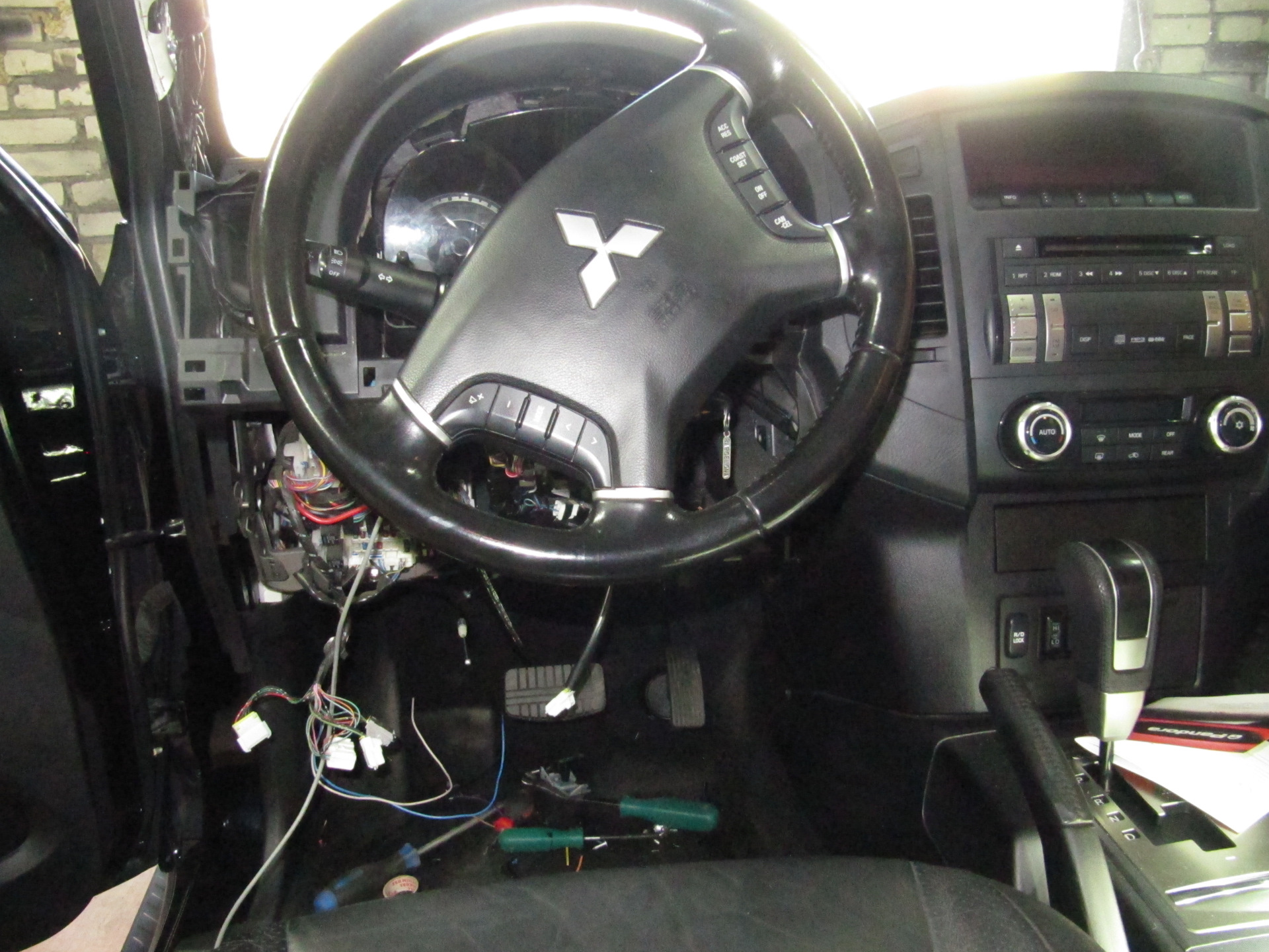 установка сигнализации с автозапуском пандора