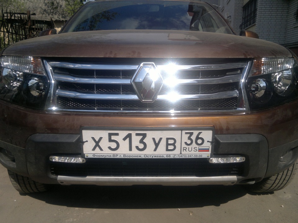 Ангельские глазки рено дастер. Дневные ходовые огни renault duster. Дхо дастер. Renault duster 2015 дхо. Ходовые огни рено дастер 2014.