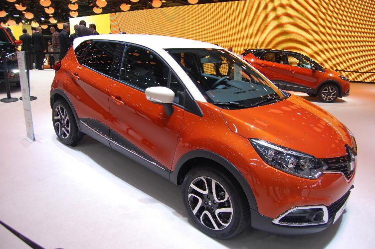 Коммент нищеброда. Renault Capture. Пощупал потрогал, посмотрел ...