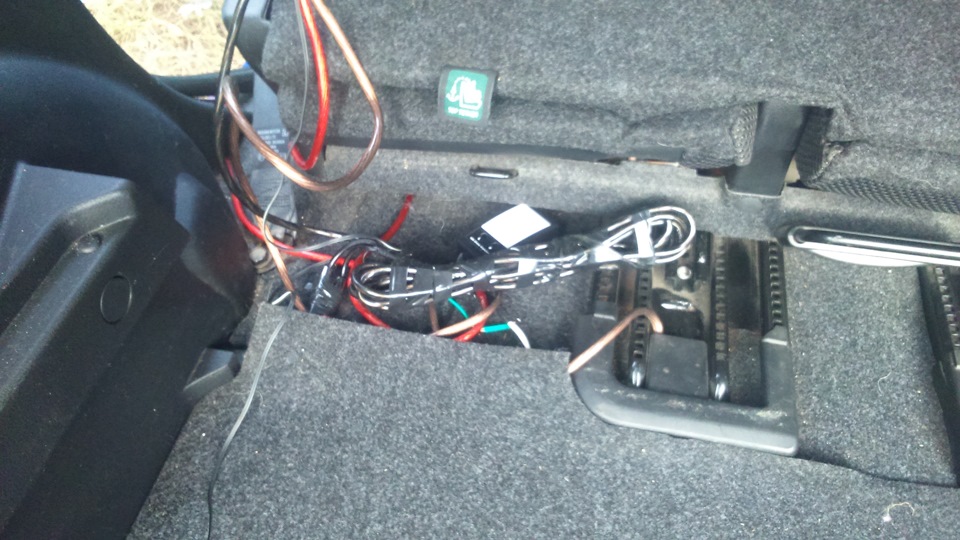 Фото в бортжурнале Nissan Note (1G)