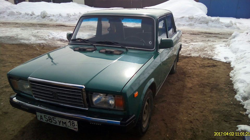 Как избавиться от запаха бензина в салоне? — Lada 21074, 1,6 л, 2005 ...