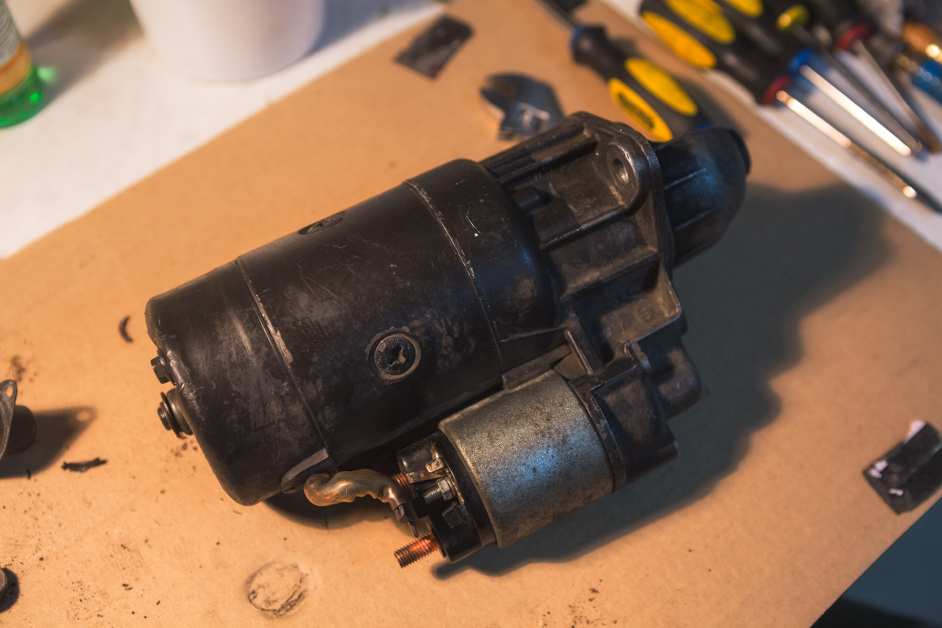 стартер медленно. стартер крутиттв холостуют. стартер медленно. стартер бмв 2. не крутит стартер тойота.