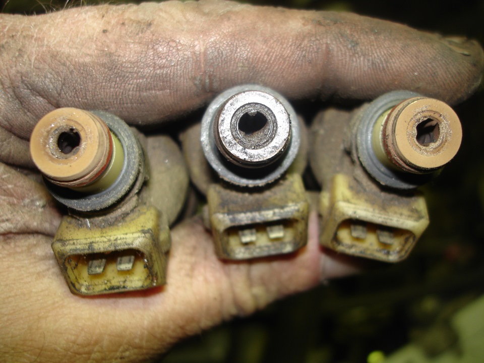 Вот такой я водила до чего довел форсунки, мне как мотористу было стыдно перед друзьями))) — Mitsubishi Sigma