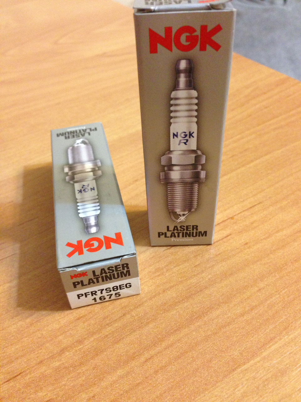 Замена свечей NGK 1675 — Skoda Octavia A5 Mk2, 1,8 л, 2012 года ...