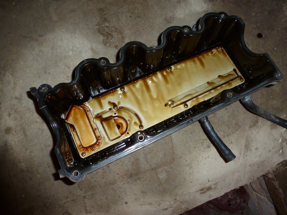 клапаная крышка, вид изнутри — Hyundai Getz