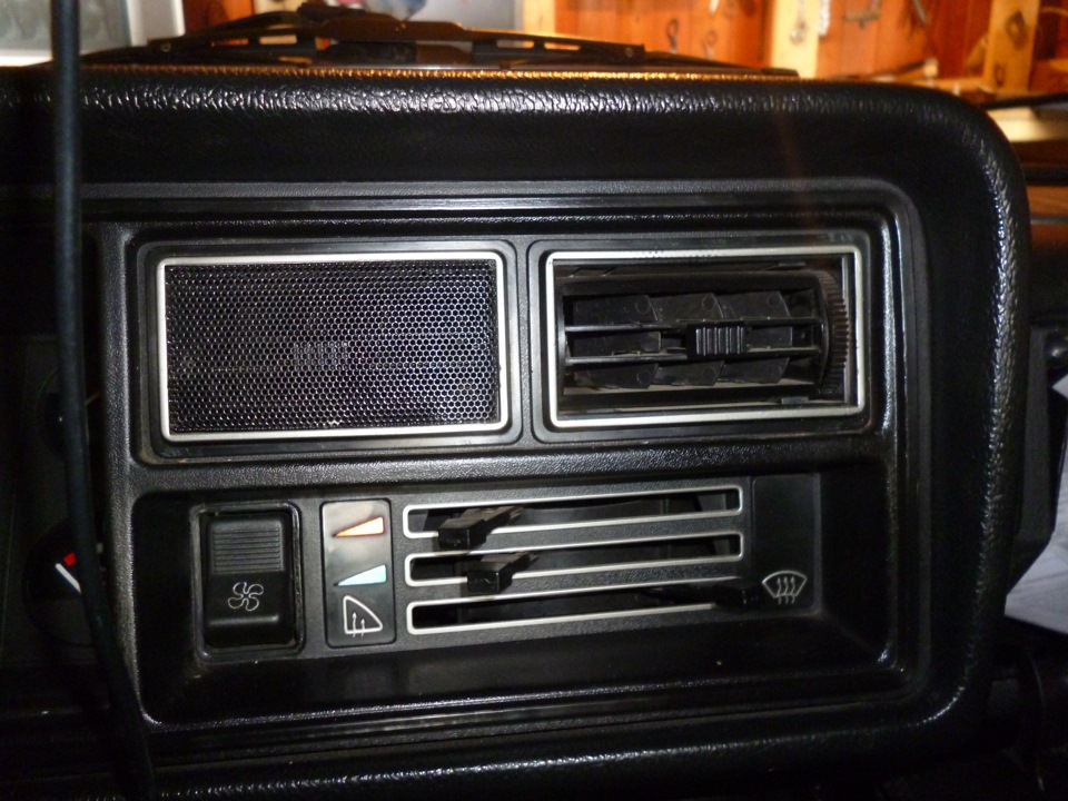 размеры дефлектора воздуховода ваз 2107. центральный воздуховод ваз 2107. воздуховоды 2107. сопла печки ваз 2107. дефлектор вентиляционный ваз 2107.